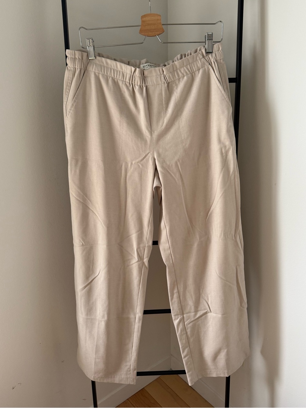 Women’s Liverpool Los Angeles Casual Cotton Blend Pants in Cream, size L